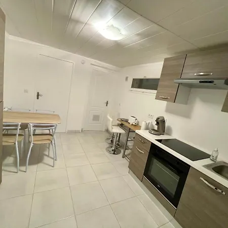 Apartment Dans Maison A Proche Walibi