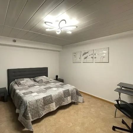 Apartment Dans Maison A Proche Walibi